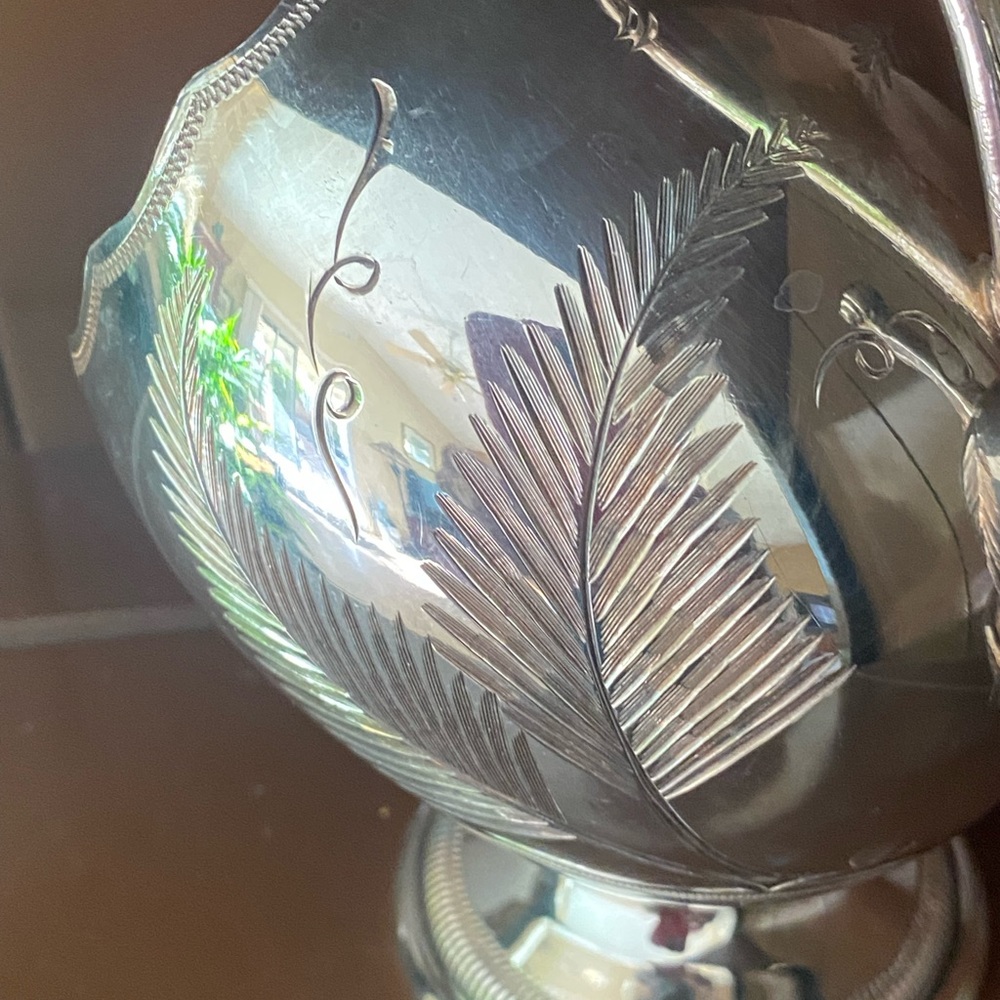 Silver Plated Sugar Scuttle with Scoop Spoon. - Picture 3 of 14